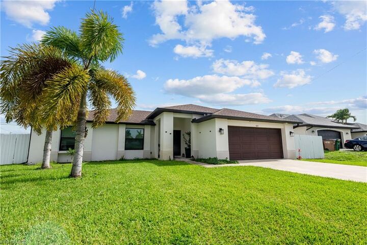 Property Photo: 623 SE 3rd St FL 33990