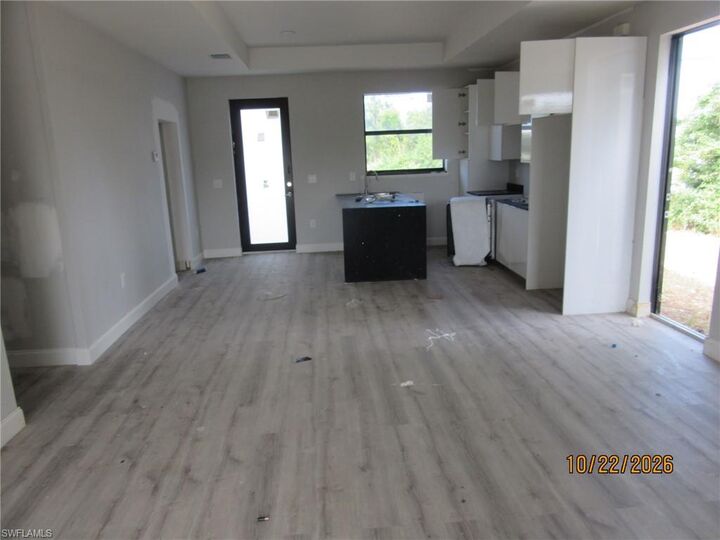 Property Photo: 321 Mangonia Ave FL 33974