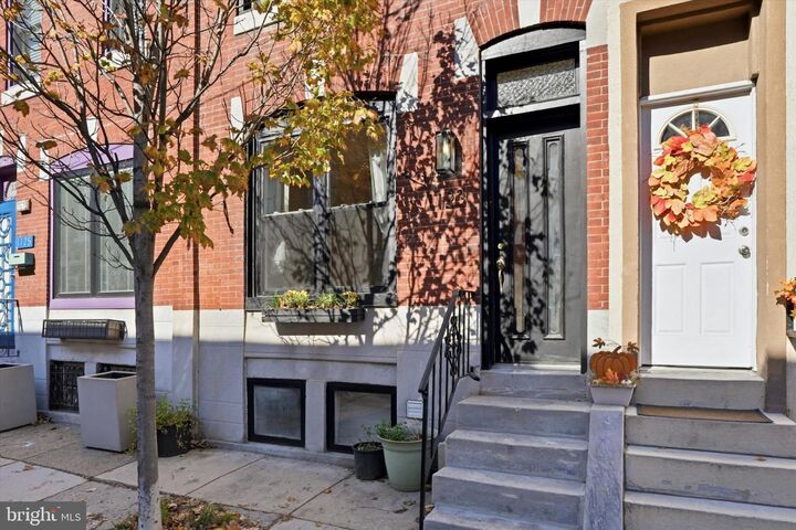 Property Photo:  1123 Daly Street  PA 19148 