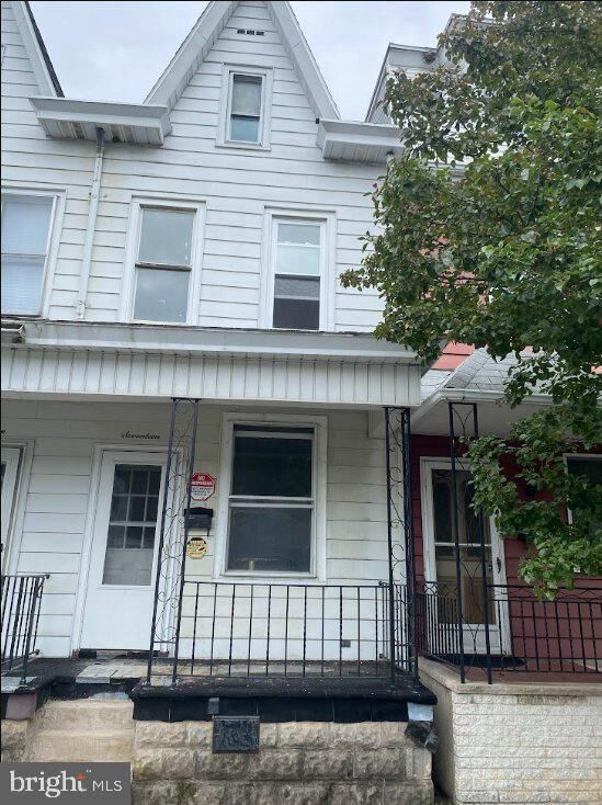 Property Photo:  17 W Walnut Street  PA 17921 