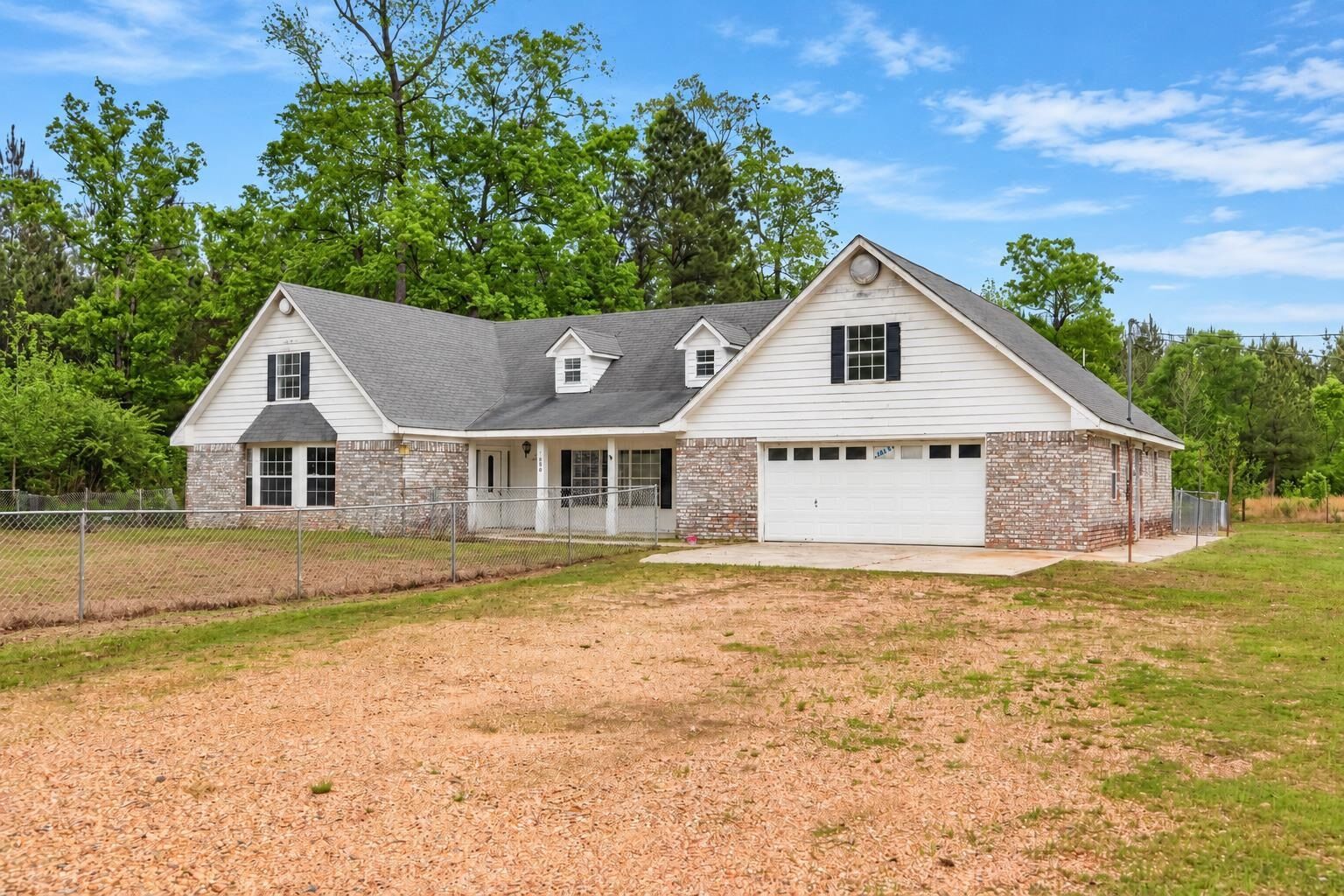 Property Photo: 1480 W Highway 70 AR 71833