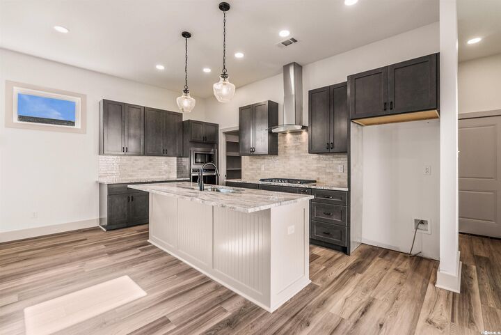 Property Photo:  107 Legacy Way  AR 72176 