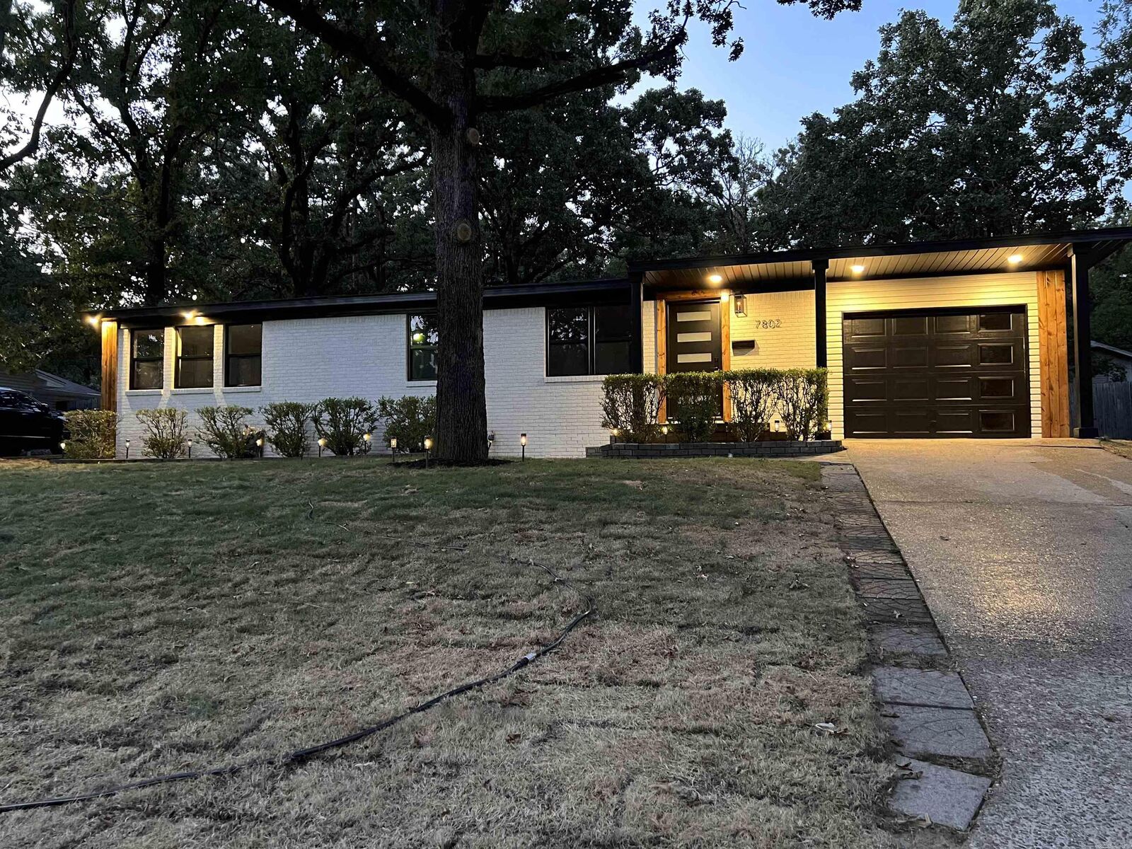 Property Photo: 7802 Bonnie Brae Rd AR 72227