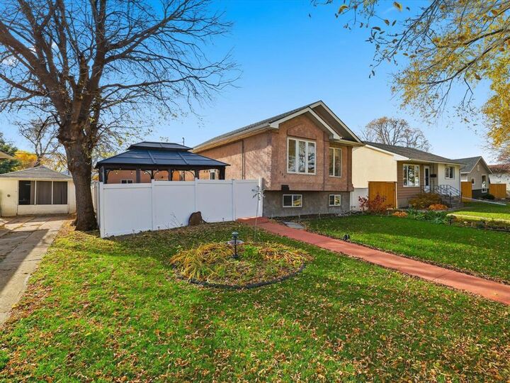 Property Photo:  736 Simpson Avenue  MB R2K 1R9 