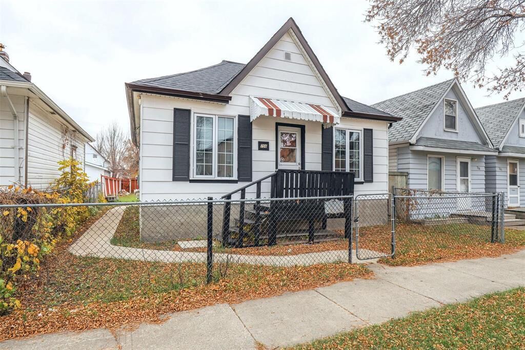 Photo de la propriété: 756 Manitoba Avenue MB R2W 2H5