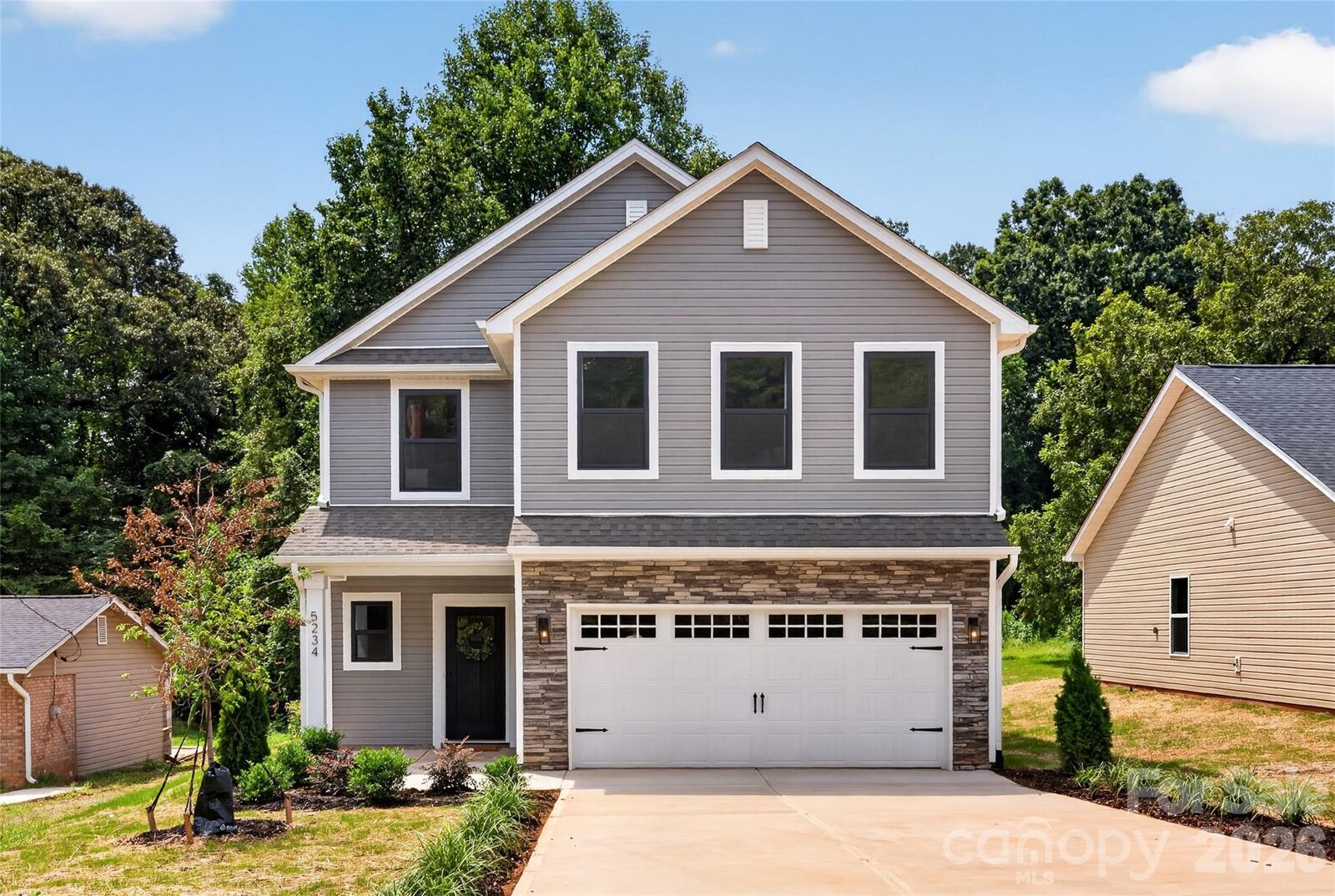 Property Photo:  202 Tribune Drive  NC 28214 