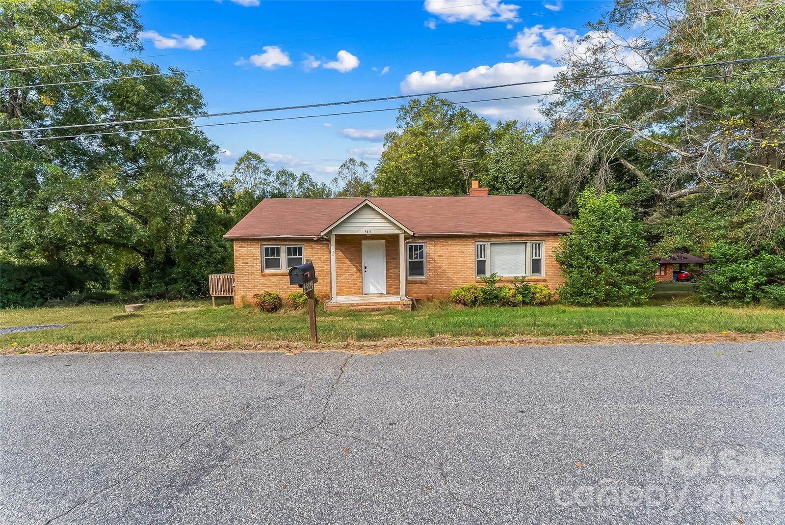 Property Photo: 4681 Charlotte Street NC 28613