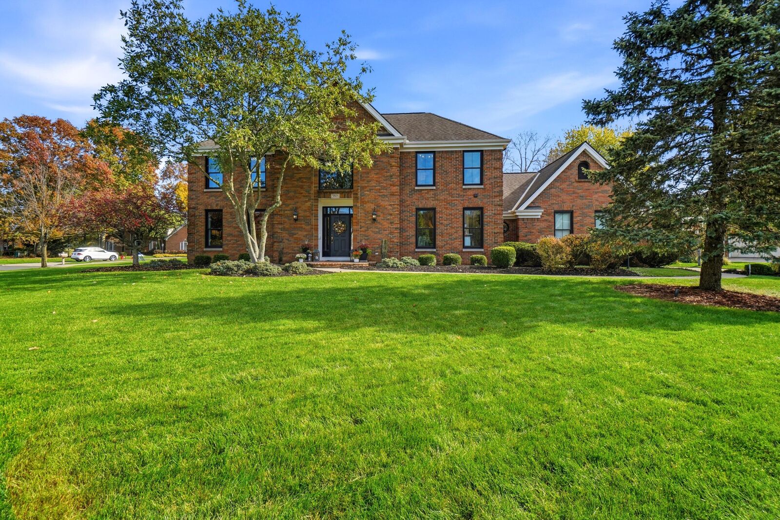Property Photo:  5805 Medallion E Drive  OH 43082 