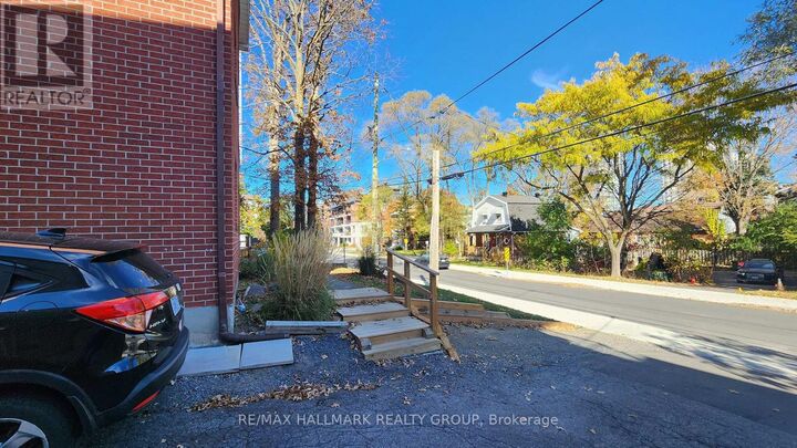 Property Photo:  346 Winona Avenue  ON K1Z 5H4 