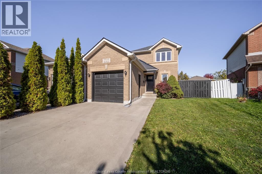 Property Photo:  1016 Peach Blossom Crescent  ON N9G 2R5 