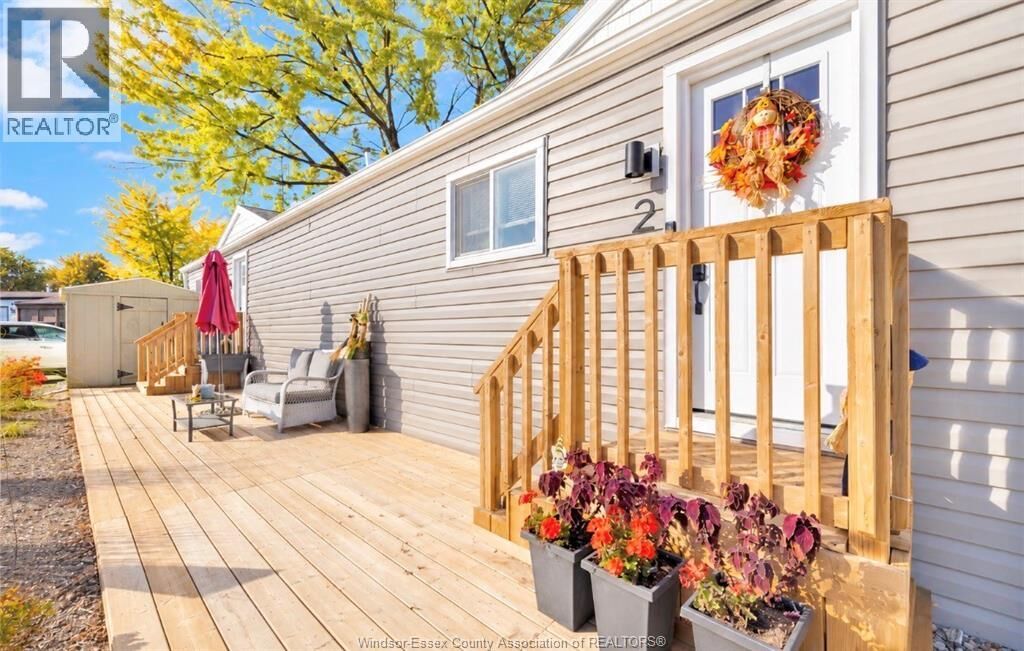 Property Photo:  2 Louisa  ON N8N 2S1 