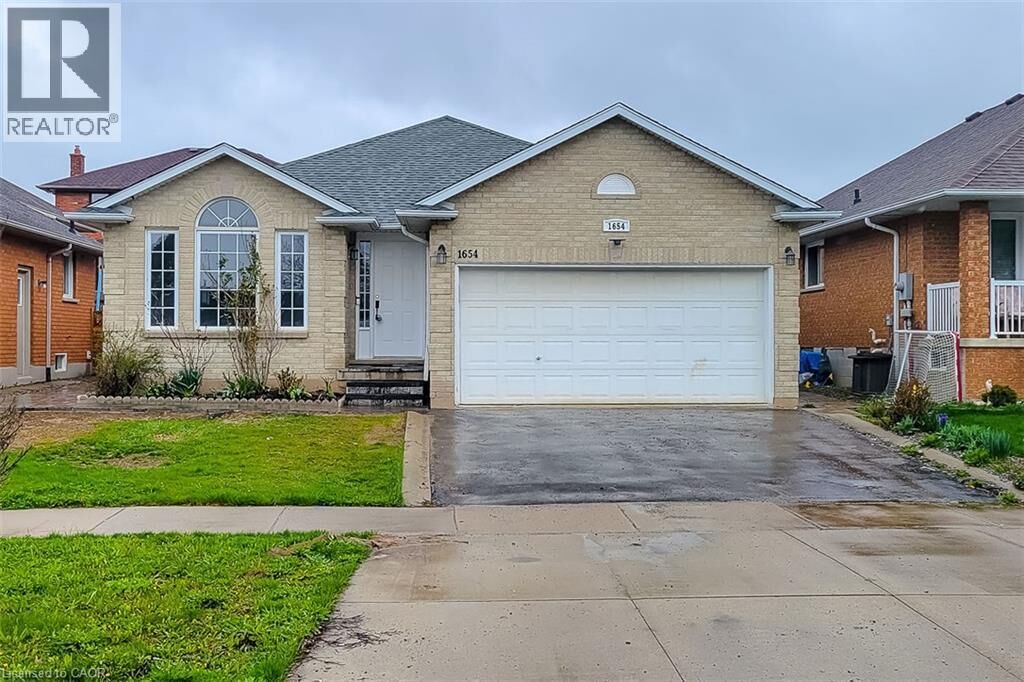 Property Photo:  1654 Upper Wellington Street  ON L9B 2C2 