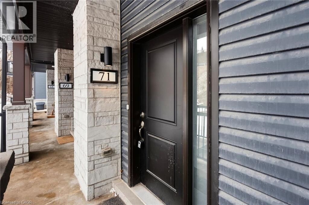 Property Photo:  2 Willow Street 71  ON N3L 0K7 