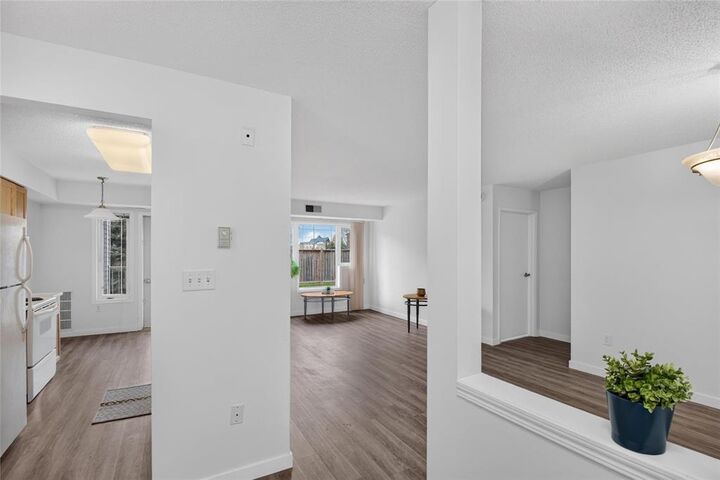 Property Photo: 873 Waverley Street MB R3T 6C3
