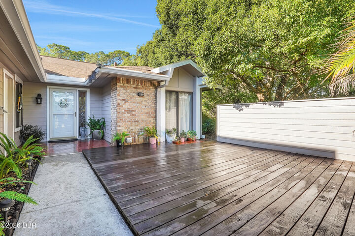 Property Photo: 548 Brown Pelican Drive FL 32119