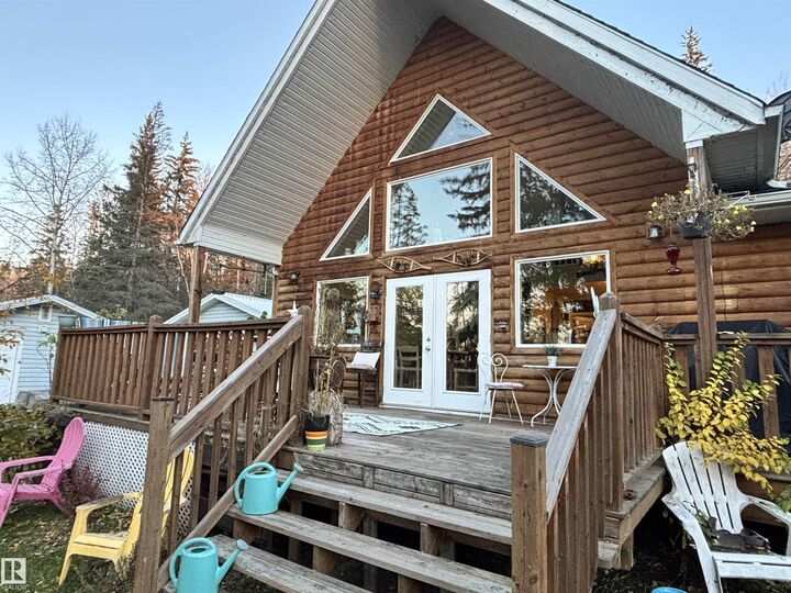 Property Photo:  130 Lakeshore Drive  AB T0E 1V0 