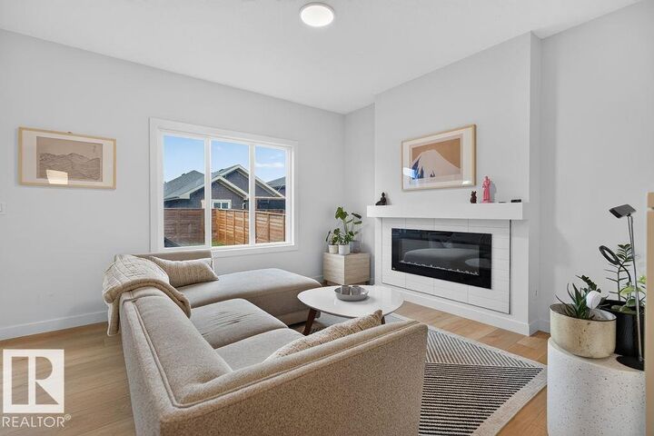 Property Photo:  184 Rankin Drive  AB T8N 7T7 