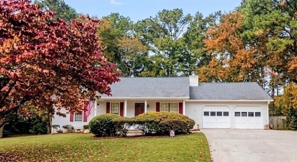 Property Photo: 519 Shefield Court GA 30281