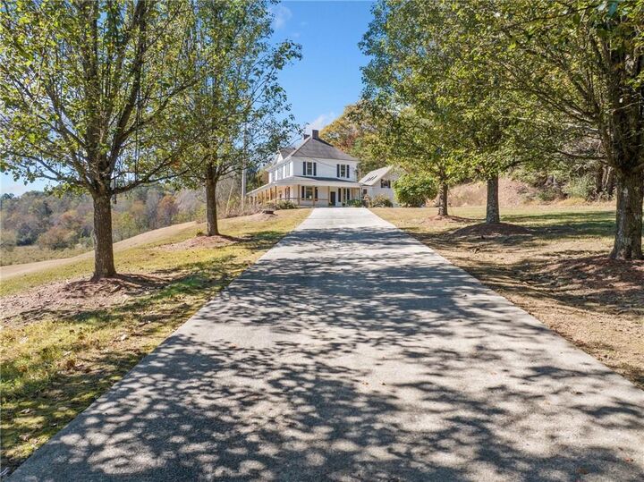 Property Photo: 8162 Lakewood Highway GA 30559