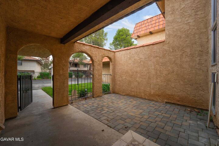 Property Photo:  216 Shirley Lane  CA 93551 