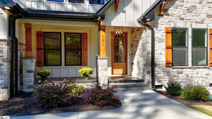 Property Photo:  404 Holly Ridge Drive  SC 29621 