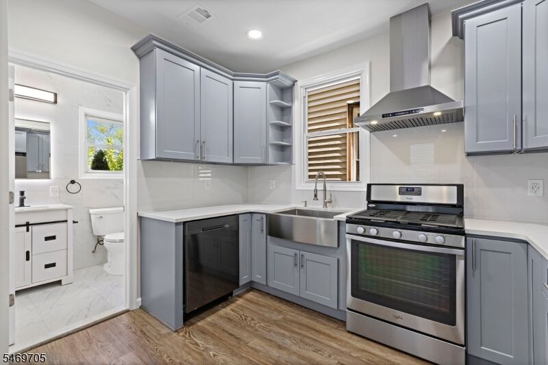 Property Photo:  168 Jacques St  NJ 07201 
