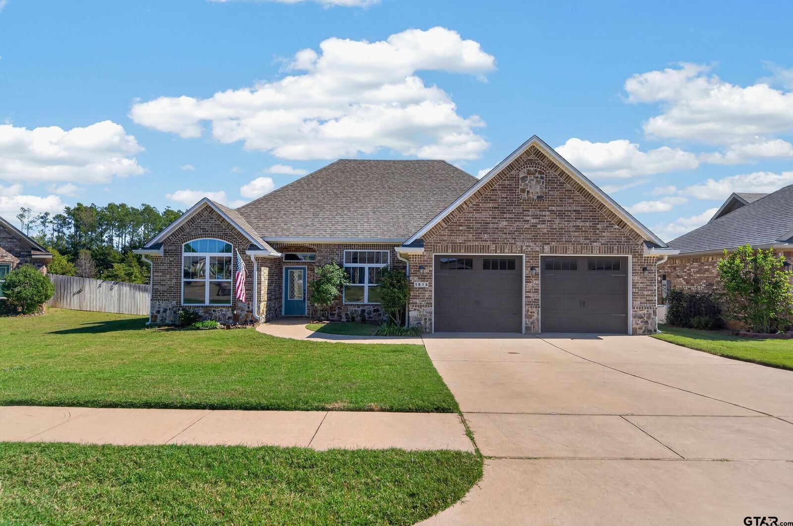 Property Photo: 1513 White Bear Trl TX 75771