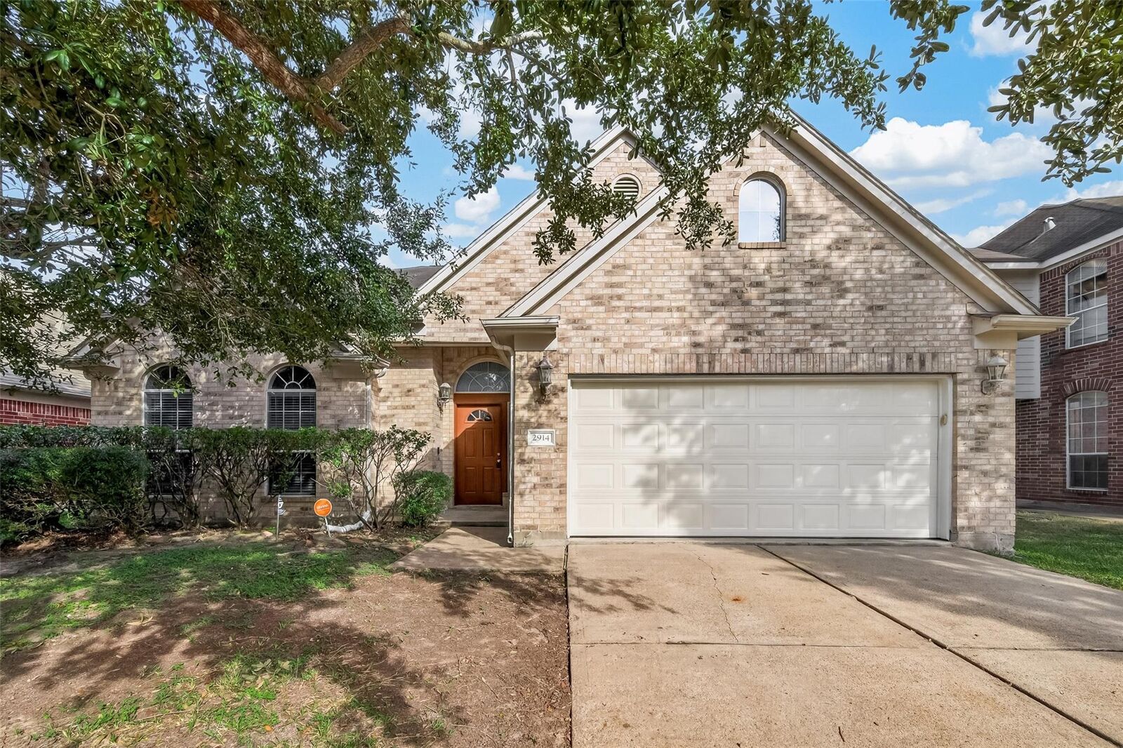 Property Photo: 2914 Aspen Park Lane TX 77084
