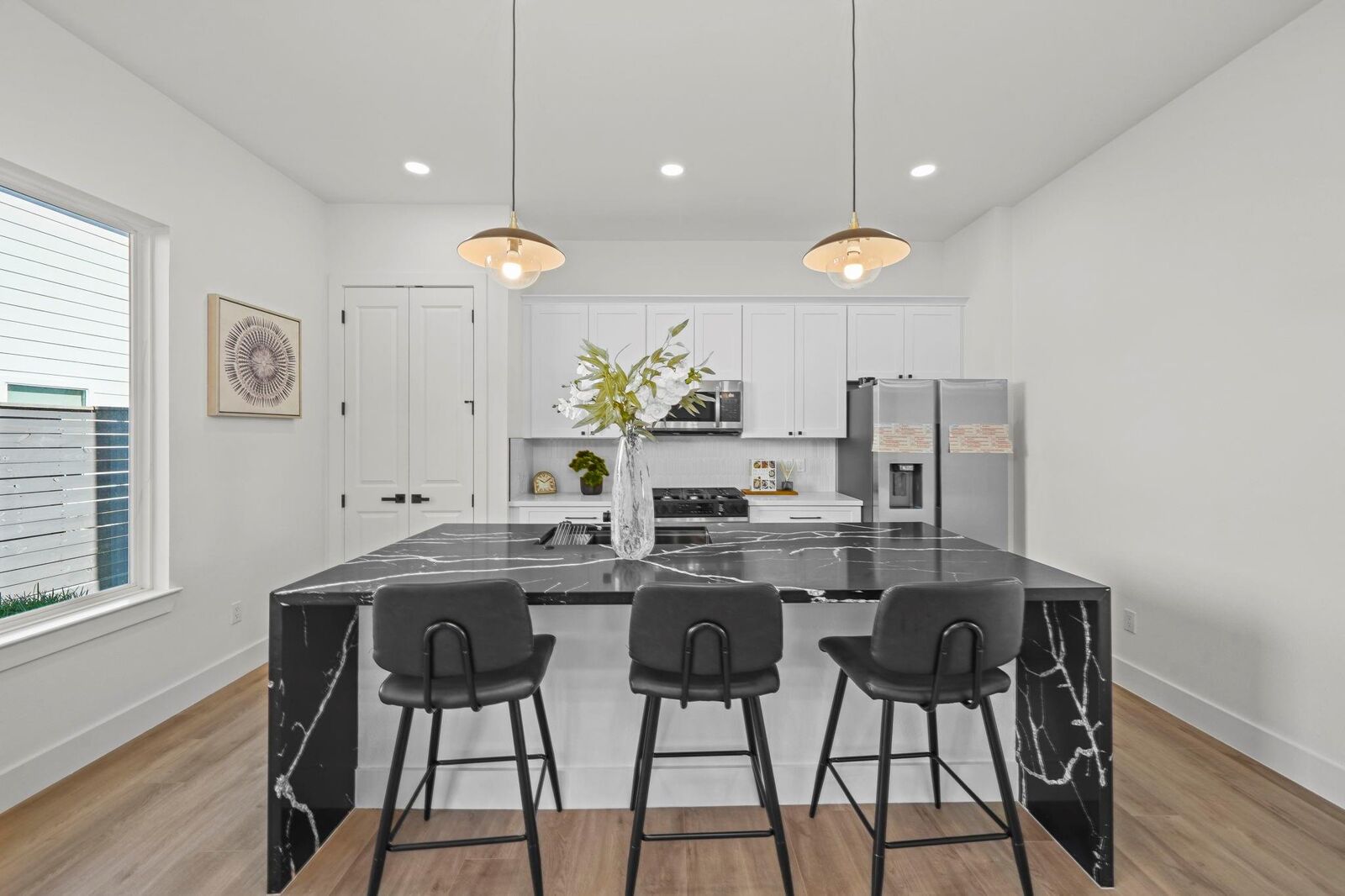 Property Photo:  6535 Sealey Street  TX 77091 