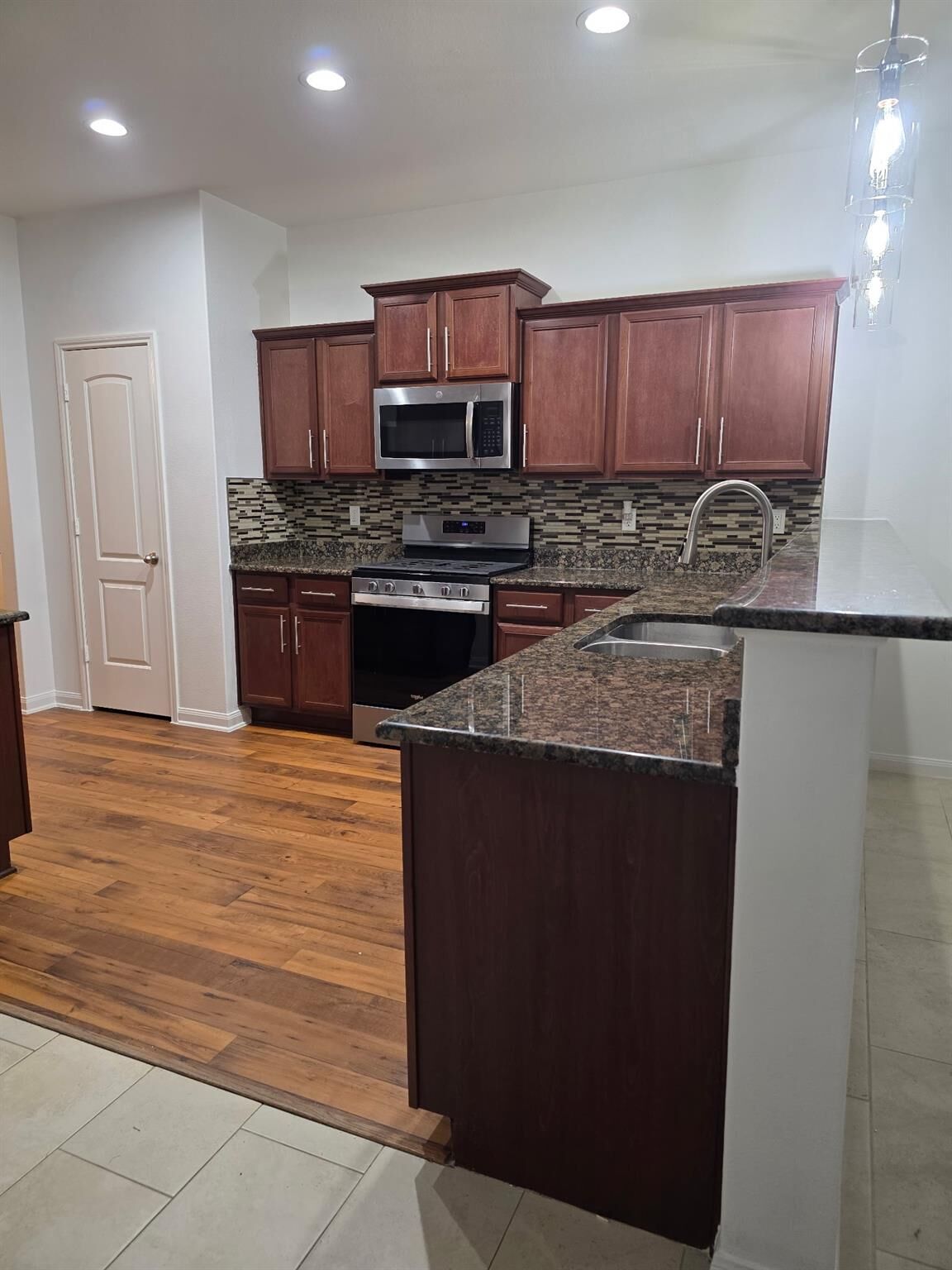 Property Photo:  1819 Opal Peach Drive  TX 77583 
