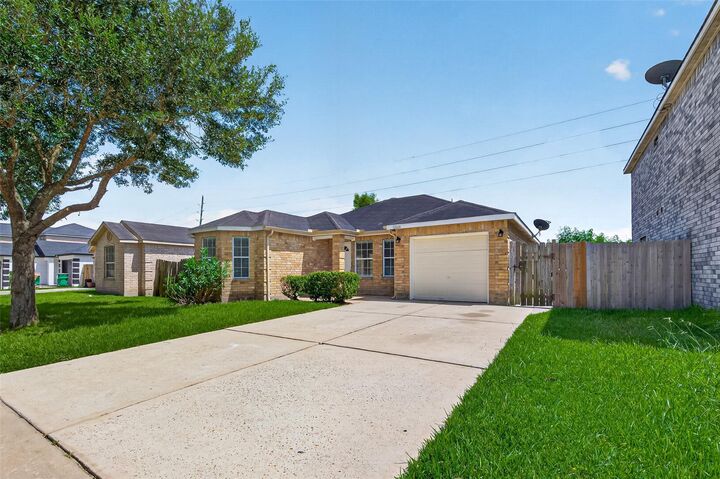 Property Photo:  12614 Rio Bravo Street  TX 77583 