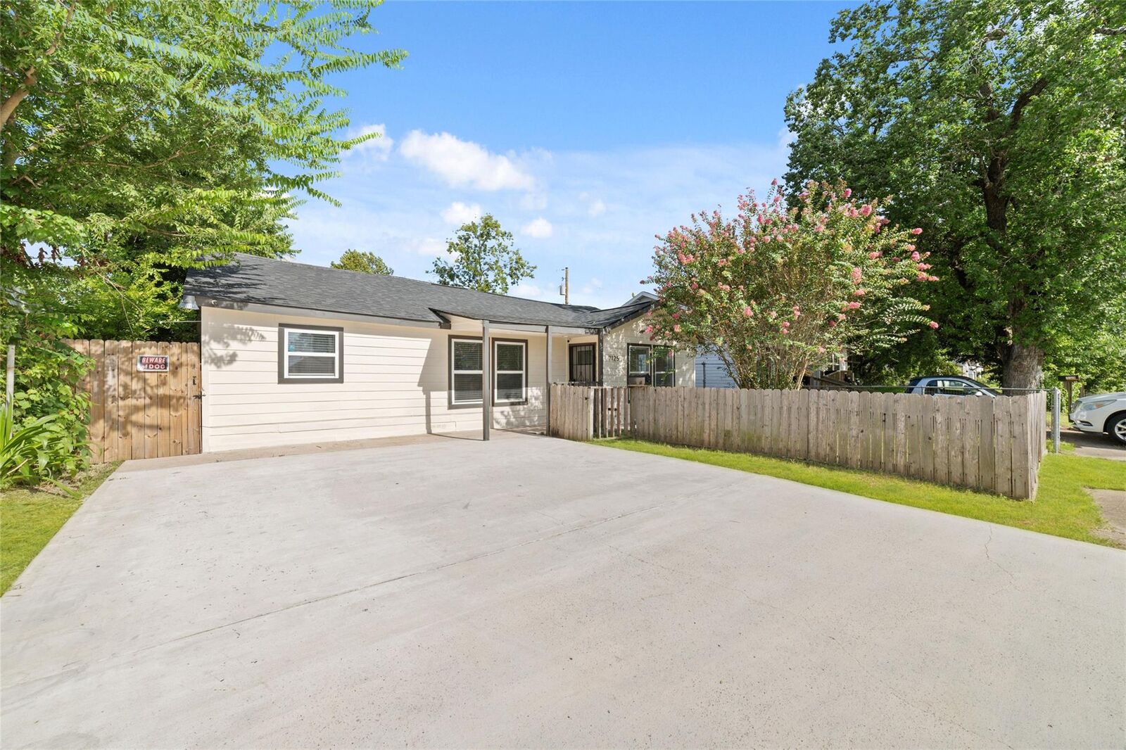 Property Photo:  7125 Conley Street  TX 77021 