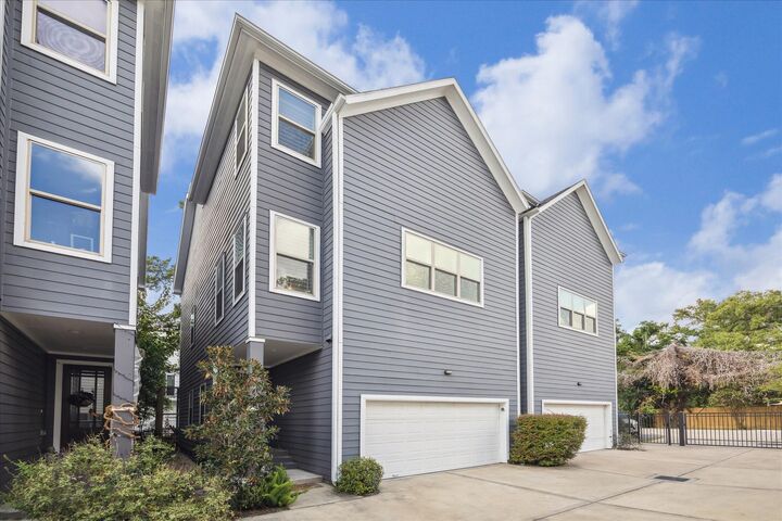 Property Photo:  1230 W 25th Street B  TX 77008 