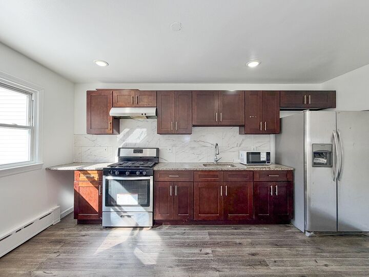 Property Photo:  113 Thorne St 1  NJ 07307 