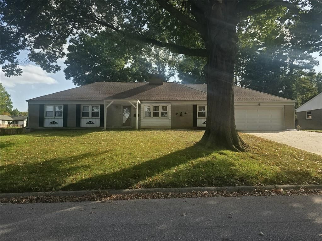 Property Photo: 601 W 96th Street MO 64114