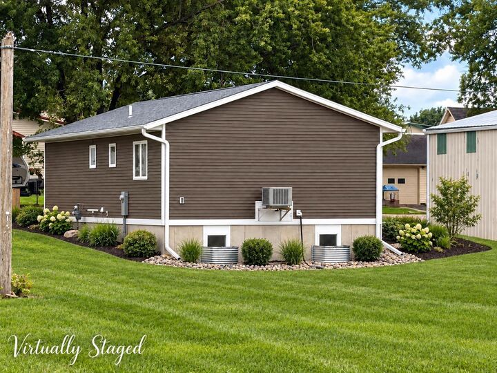 Property Photo: 205 Wadaloup Street IA 50609