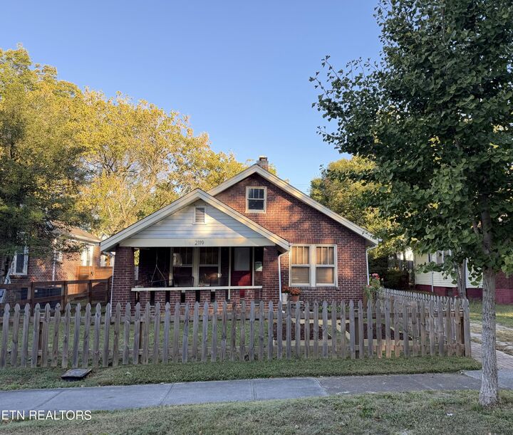 Property Photo:  2119 Woodbine Ave  TN 37917 