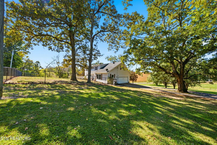 Property Photo:  220 County Road 265  TN 37826 