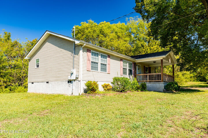 Property Photo: 1231 Bowman Valley Rd TN 37920