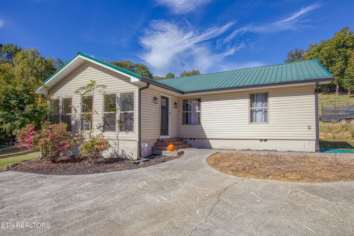 Property Photo:  612 County Road 110  TN 37303 