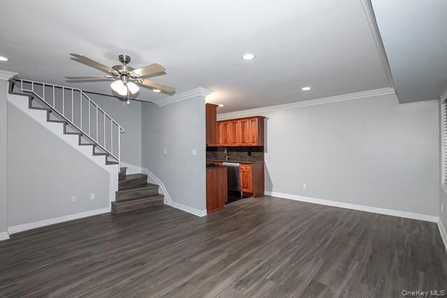Property Photo: 1355 Roanoke Avenue 5F NY 11901