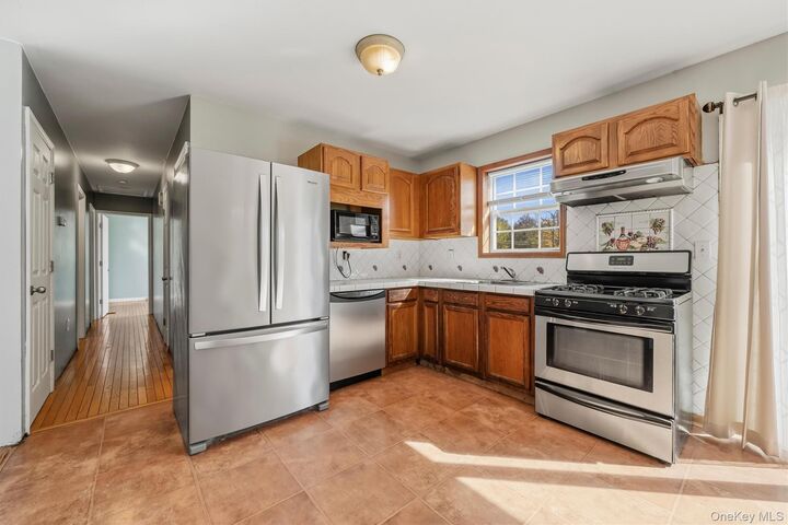 Property Photo:  5 Celtic Drive  NY 12589 