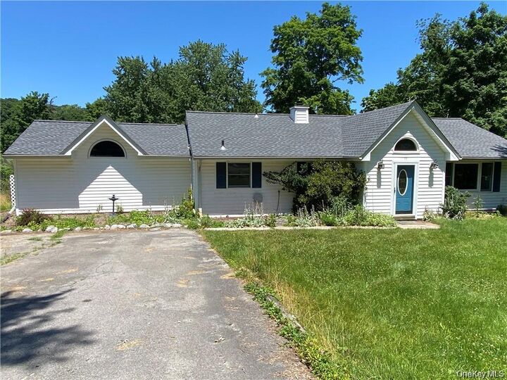 Property Photo:  11 Reiher Road  NY 10950 