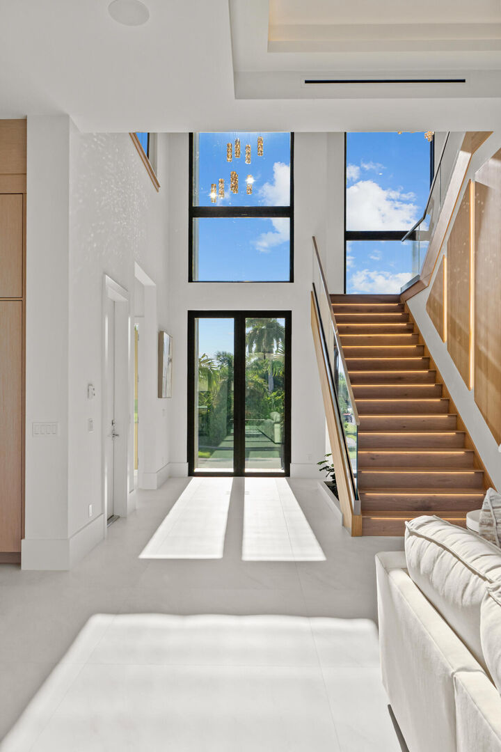 Property Photo:  921 Giralda Court  FL 34145 