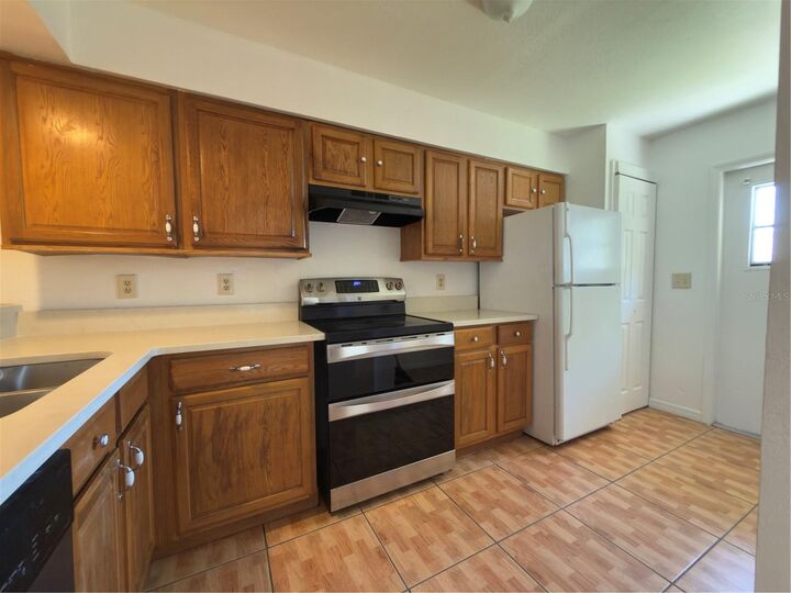 Property Photo:  3136 Enclave Court  FL 34746 