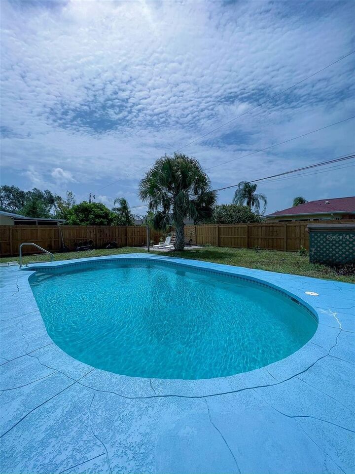 Property Photo: 219 Coral Road FL 34293