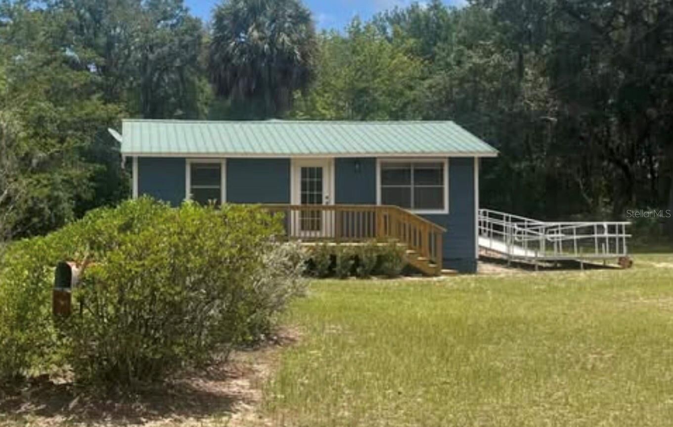 Property Photo:  148 Willis Road  FL 32148 