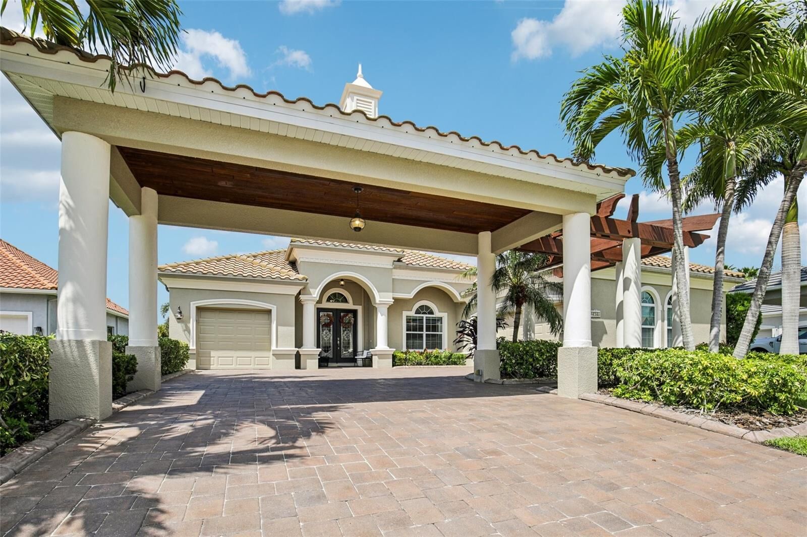 Property Photo: 4741 Mainsail Drive FL 34208