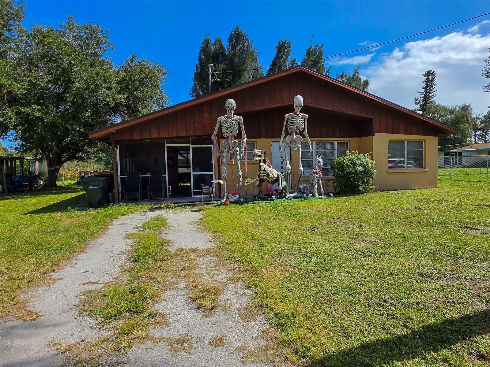 Property Photo: 845 Palm Avenue FL 34223