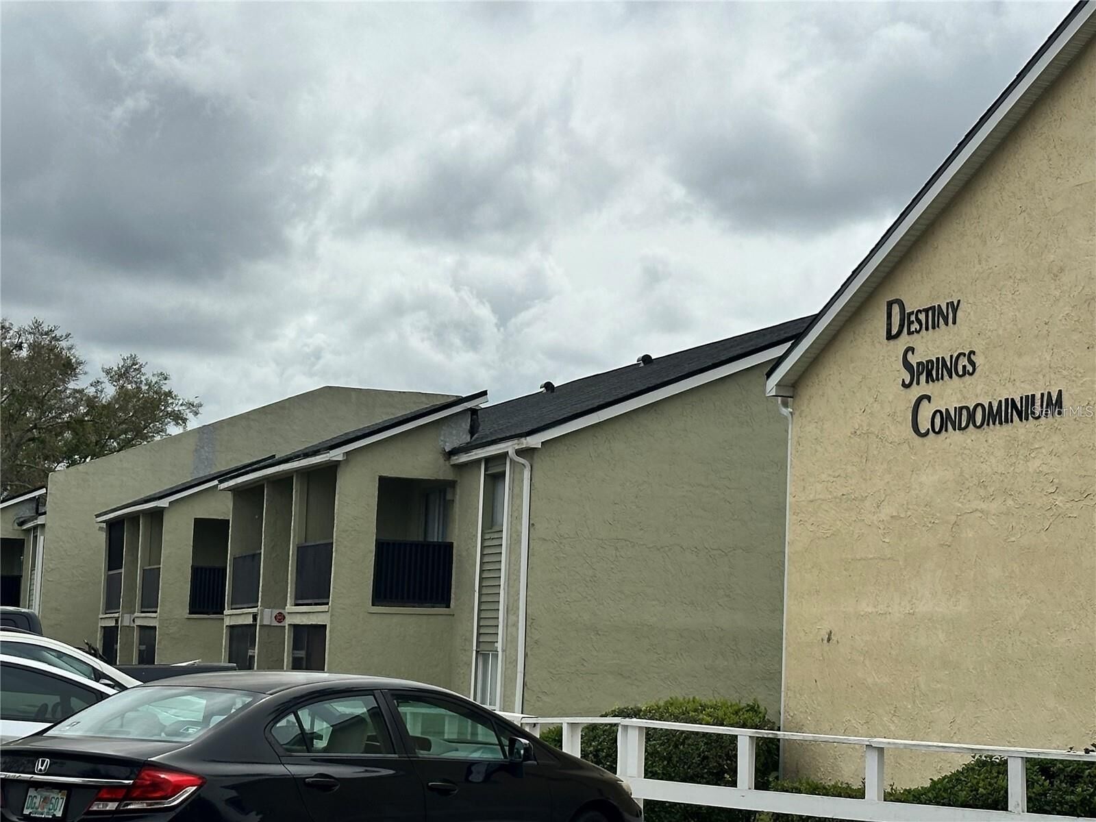 Property Photo: 950 Lake Destiny Road C FL 32714